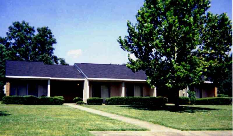 Photo - Graceland Manor Apartments