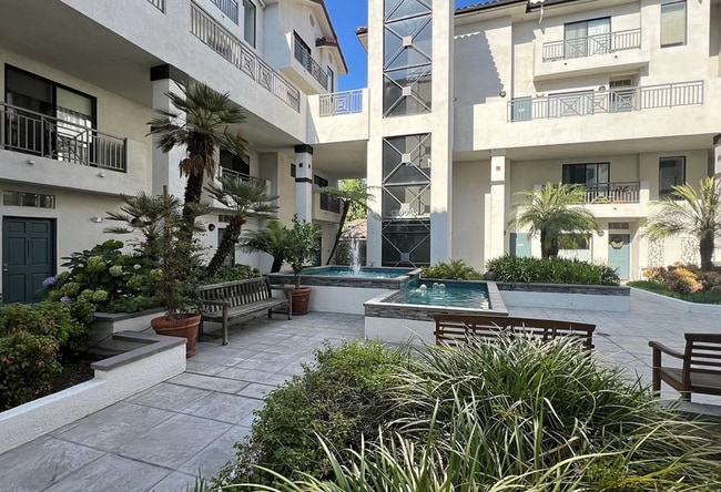 Updated 2-Bedroom 3 Bathroom Pasadena Town... - Updated 2-Bedroom 3 Bathroom Pasadena Town...
