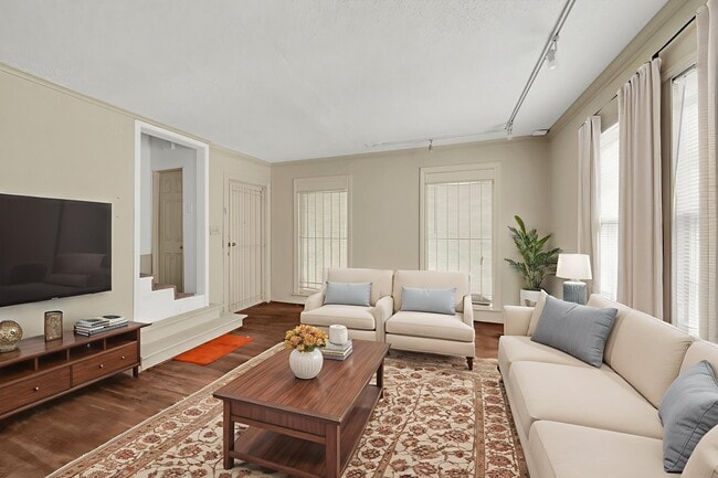 Photo - 1939 Richmond Ave.