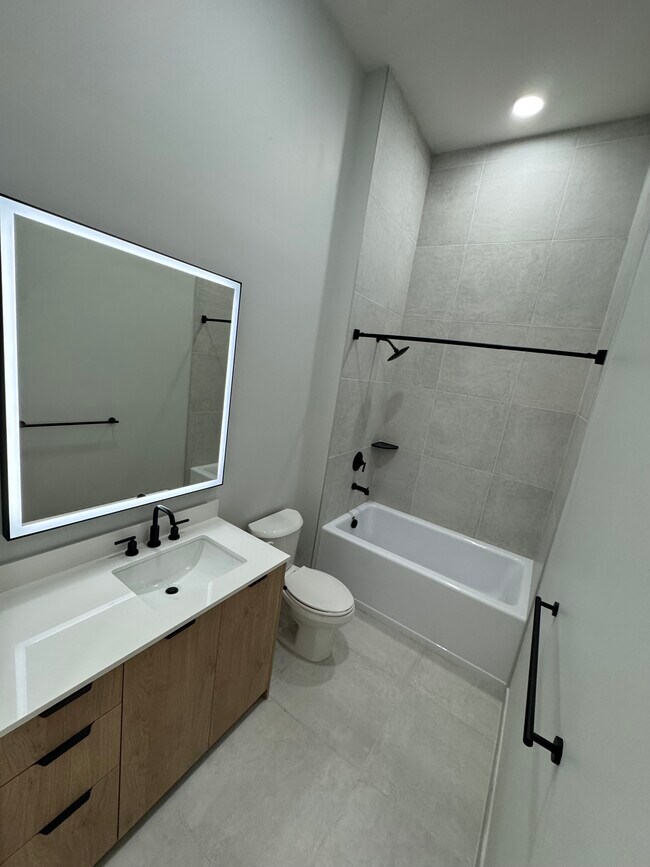 Photo - 8226 NW 34th St Unidad S13