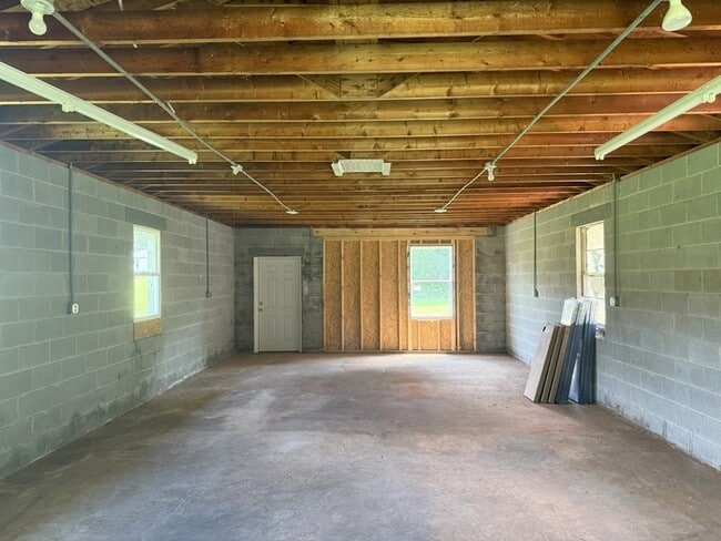 Photo - 12 Hollis St