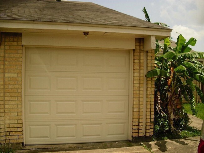 Photo - 16505 Monte Carlo Ln