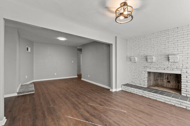 105 Johnson St