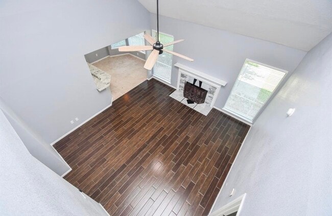 Photo - 18522 Autumn Park Dr