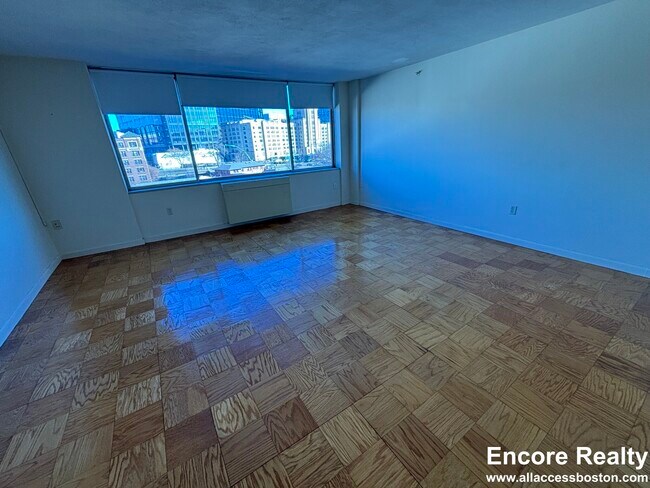 Photo - 16 Monmouth Ct