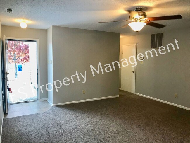 Photo - Beautiful 3 Bedroom 2 Bathroom Ranch Style Home in Lawrence!