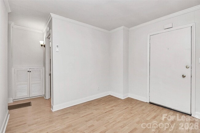 Photo - 1728 Lombardy Cir