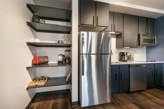 Photo - 611 Commerce St Unidad ID1267074P