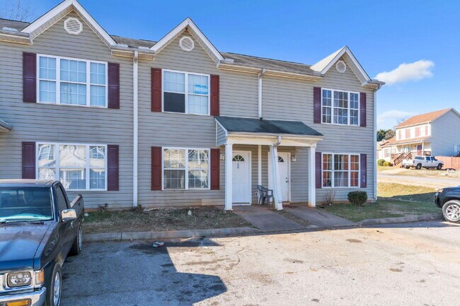 Photo - 2 Bedroom, 1.5 Bathroom Townhome – Granite Counters & Open Floor Plan $1400/mo rent