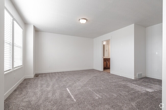 3BR, 2.5BA - 1,539SF - 1st Bedroom