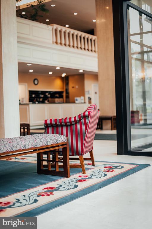 Photo - 1300 Army Navy Dr Unidad 303