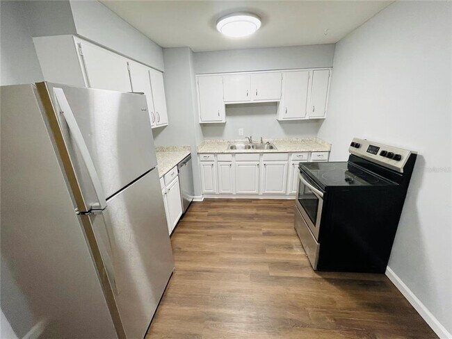 Photo - 6826 SW 52nd Ave