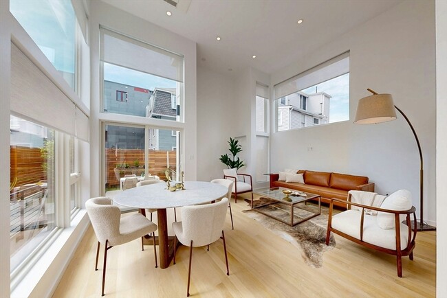 Photo - 213 Third St
