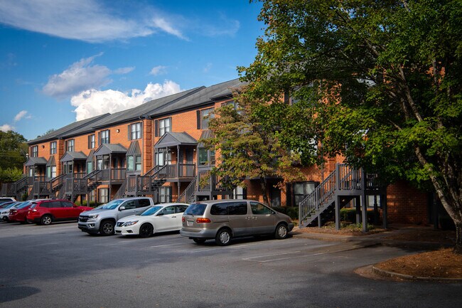 Photo - 550 Dearing St