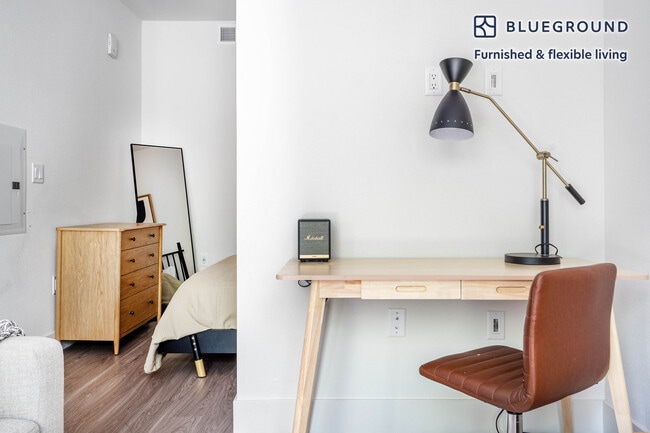 Photo - 2260 W El Camino Real Unidad FL0-ID673