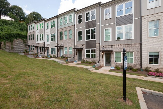 Newly Constructed 2/4 Townhome Directly on... - Newly Constructed 2/4 Townhome Directly on...