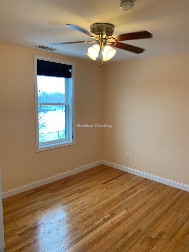 100 Fellsway W Unit 204