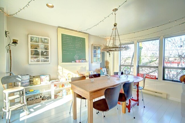 Photo - 3Bd/2Ba Montlake Home