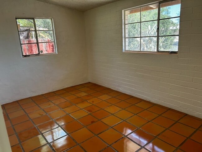 Photo - 2 Bedroom Single Family -Central Tucson