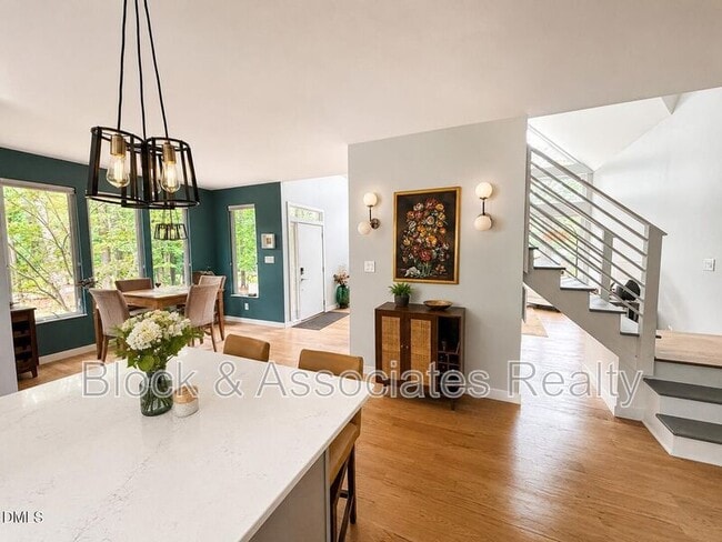 Photo - 2200 Kilburn Rd