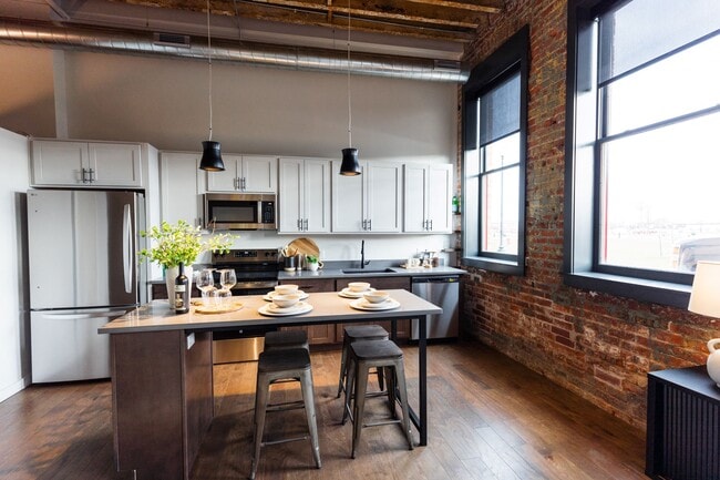 Plant 1 Lofts