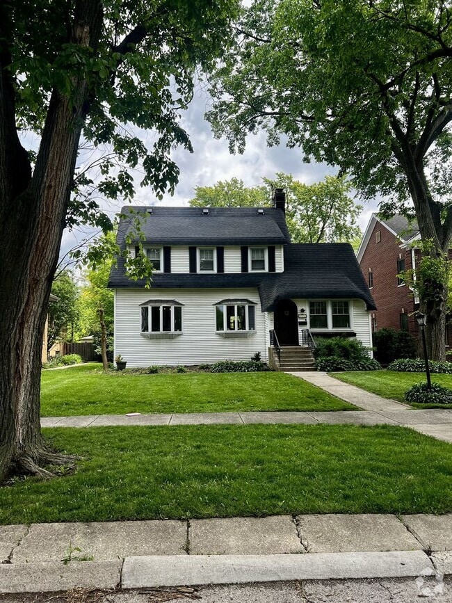 Building Photo - 613 S Chester Ave Rental