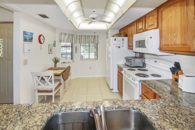 Photo - Seasonal Condo for Rent in Pine Hollow