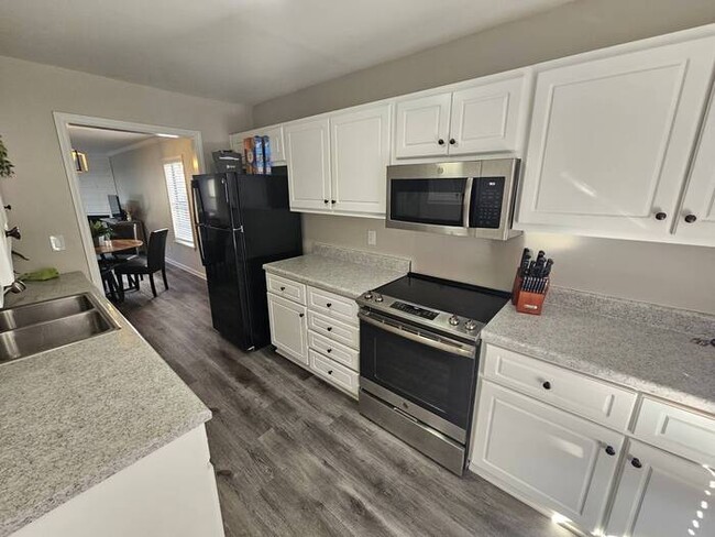 Photo - Furnished rental