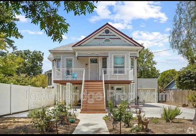 Building Photo - 3154 53rd St Unit 2 Rental