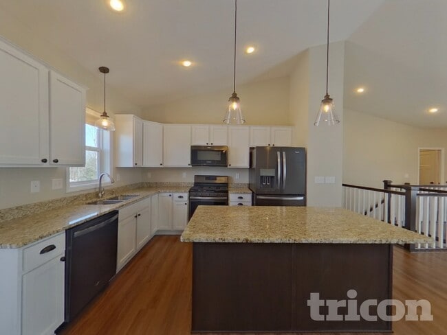Photo - 1341 Meadow Ln