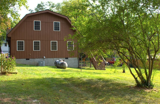 Photo - 3 Bedroom 2 bathroom with bonus room log c...