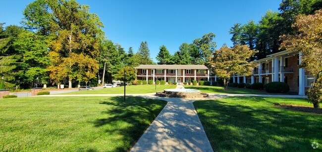Building Photo - 102 Boyd Dr Unit 3B Rental