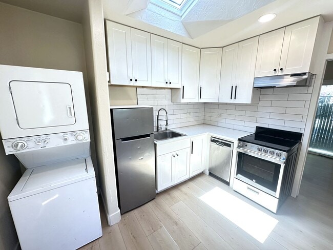 Photo - 1243 58th Ave Unidad 1247