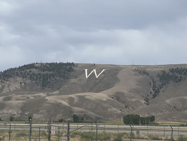 Photo - City of Gunnison Spacious 2 bedroom/2.5 bath!