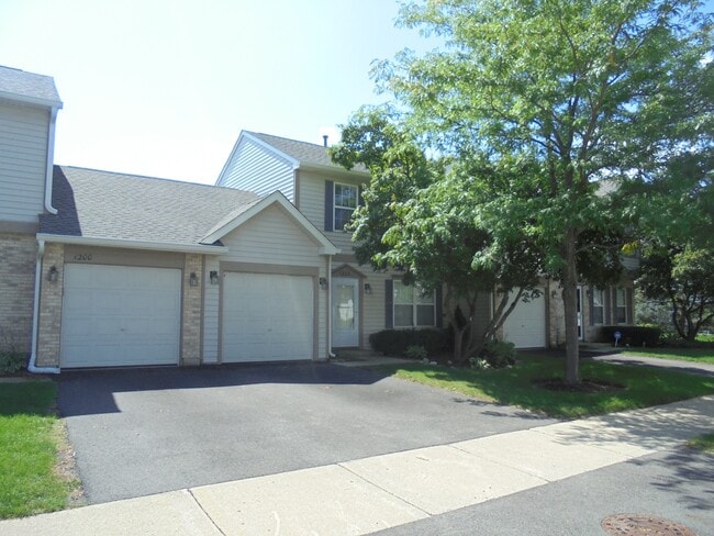 Building Photo - 1202 N Village Dr Rental