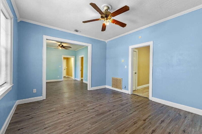 Photo - 166 Kingston Ave