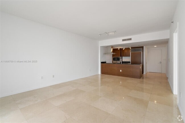Building Photo - 495 Brickell Ave Rental