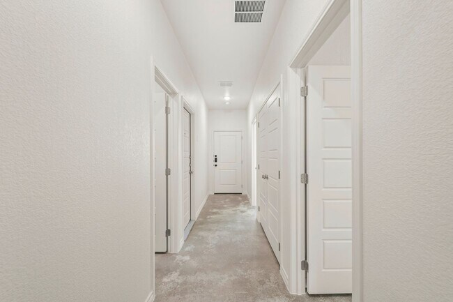 Photo - 3903 Sugar Hackberry Trl Unit A-SHOWABLE