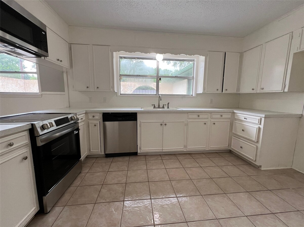 Photo - 410 Cordell St