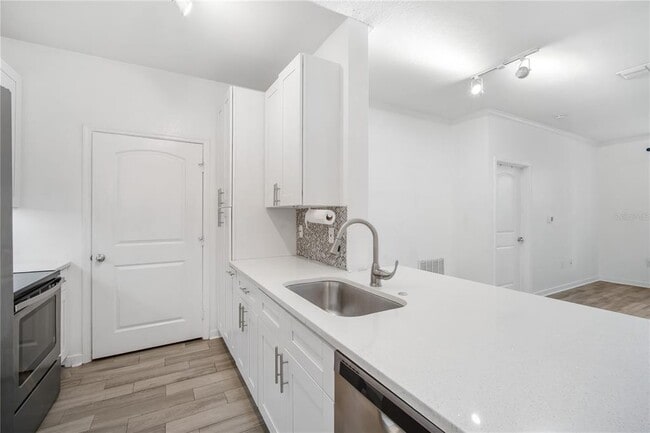 Photo - 4221 W Spruce St Unit 1117