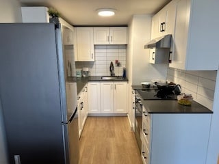 Photo - 639-639 Constance Ave