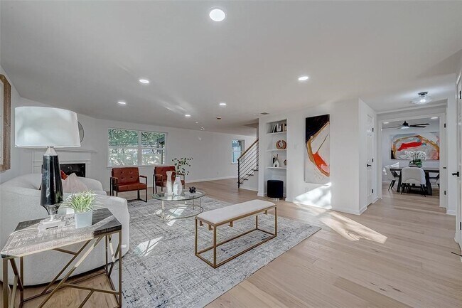 Photo - 2414 Walnut Bend Ln