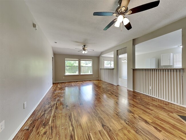 Photo - 3703 Nutwood Ln