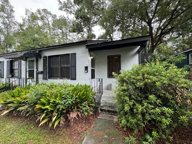 Building Photo - 1128 E 53rd St Rental