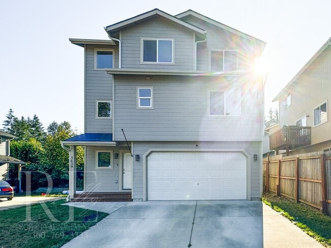 Building Photo - SUPERSIZED 5-Bd HOME