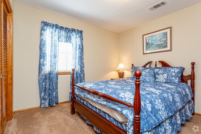 1HAB, 1BA - 560 ft² - Pontchartrain Oaks Apts