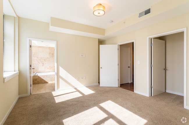 2BR, 2.5BA - 1,958 SF