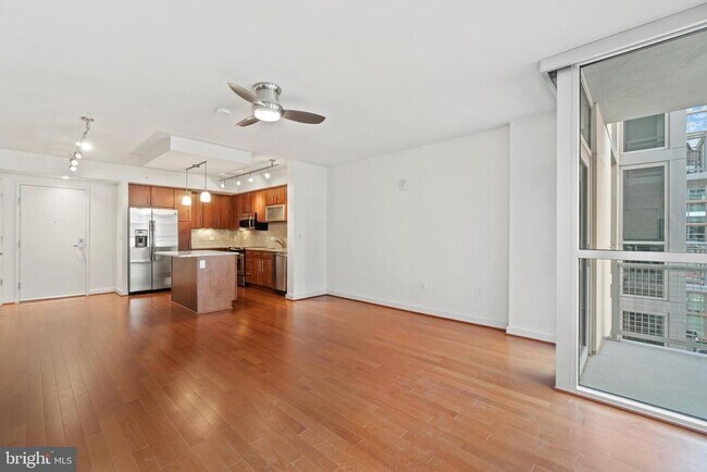 Photo - 1025 1st St SE Unit 801