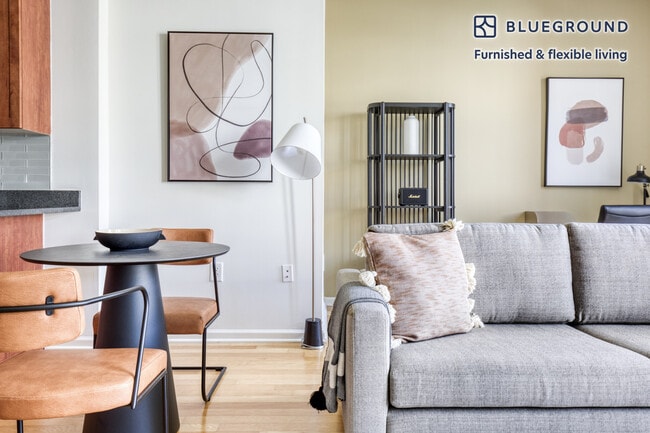 Photo - 831 Monroe St Unidad FL3-ID839