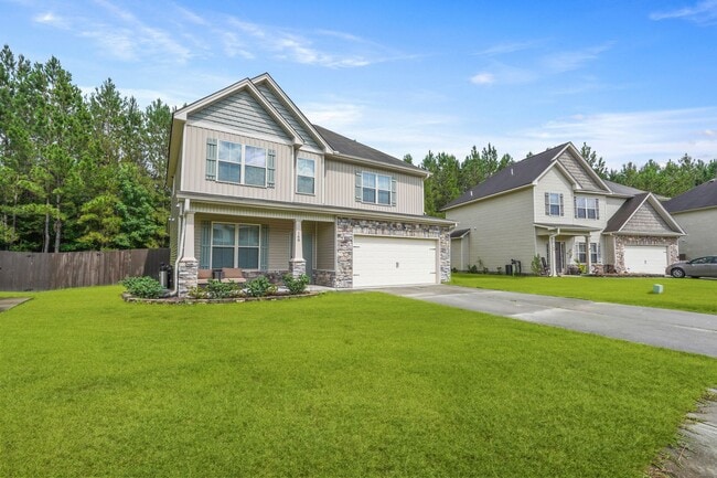 Photo - Spacious 4 Bedroom Home With Plenty of Space to Enjoy and Resort-style Amenities in Belmont Glen